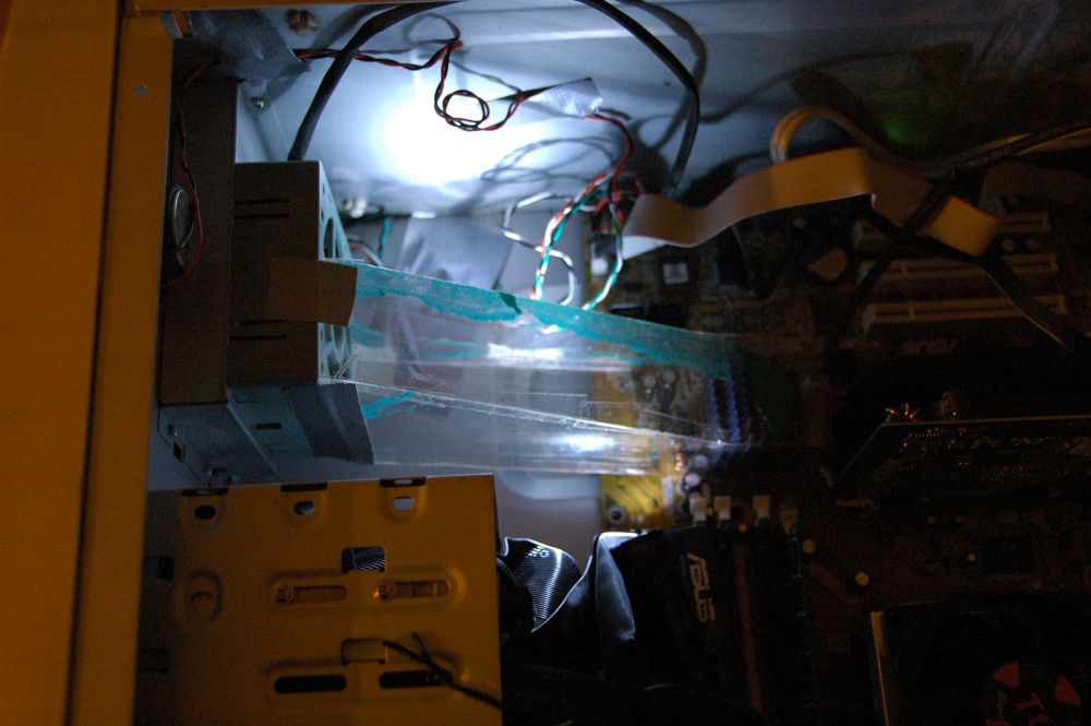 http://www.spielwiese.de/rob/Pics/a8n-e_air_duct.jpg